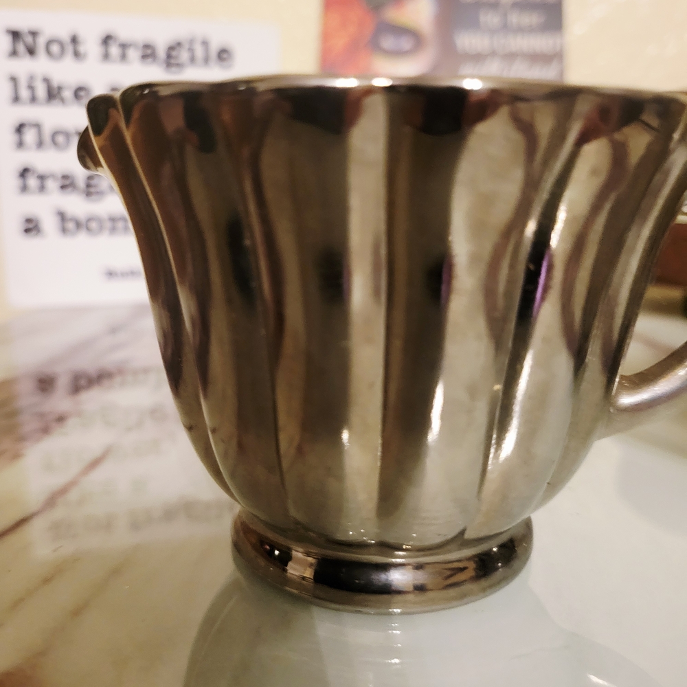 Fluted Sugar And Creamer Set - Picture 3 of 4